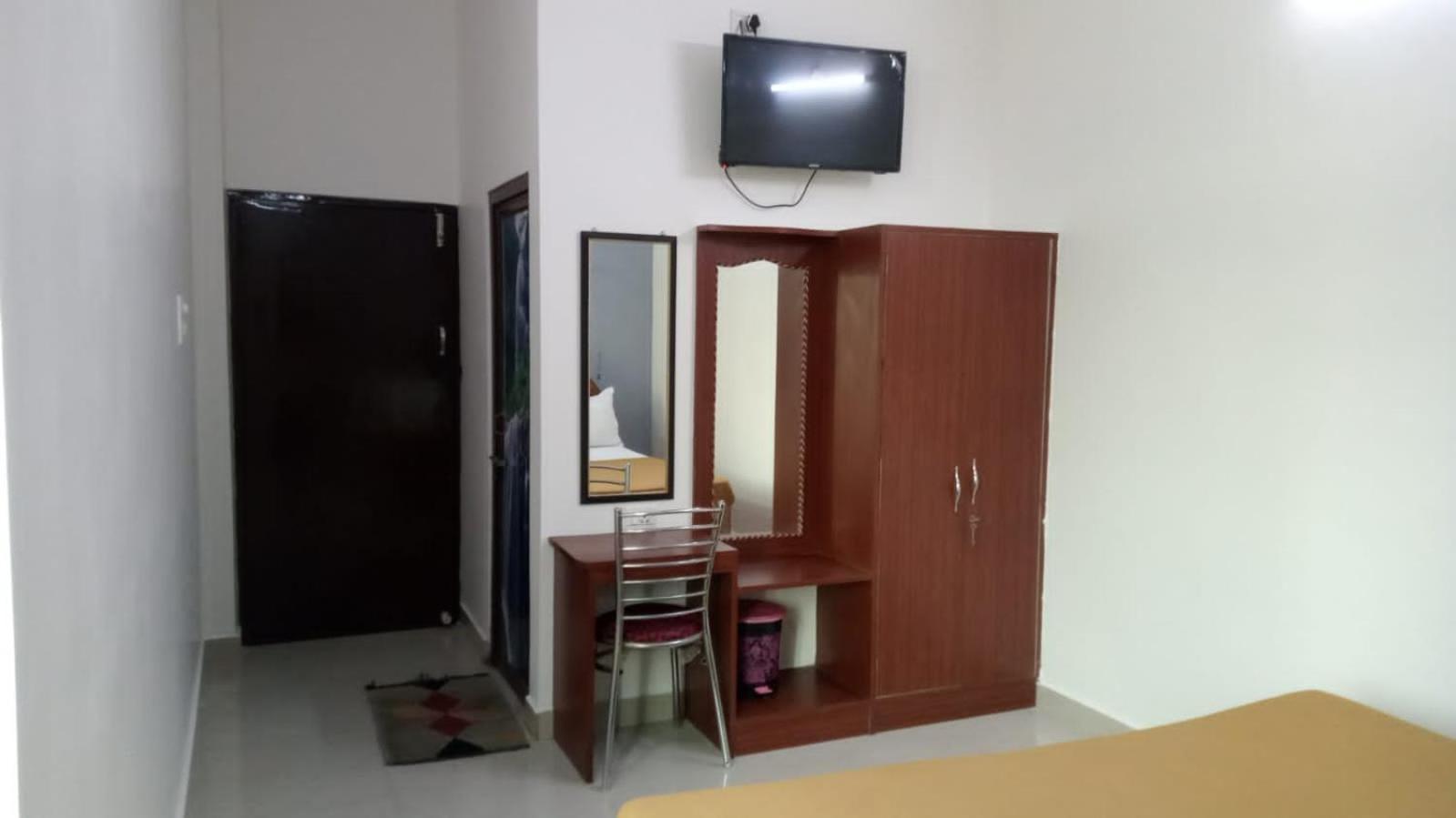 Varuna Palace-Fully Vaccinated Staff Varanasi Ngoại thất bức ảnh