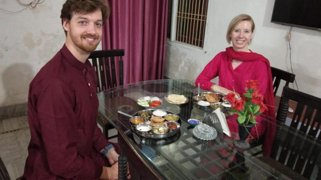 Varuna Palace-Fully Vaccinated Staff Varanasi Ngoại thất bức ảnh